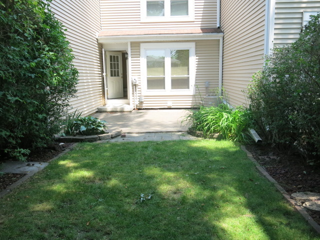 2085 Sutherland Pl, Hoffman Estates, IL 60195 photo 16