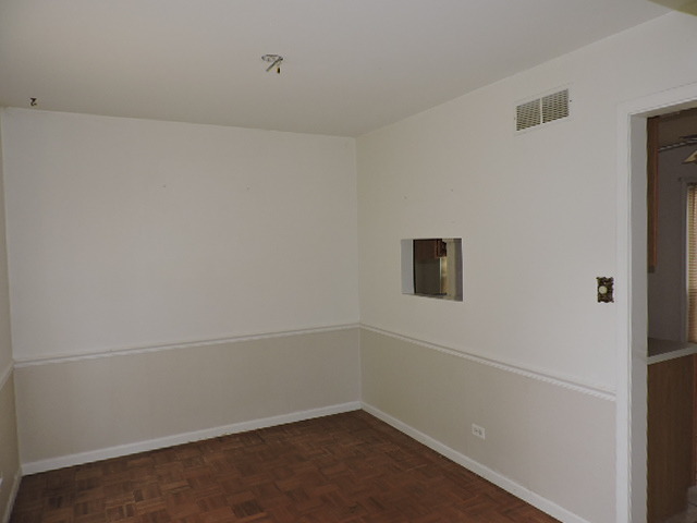 2085 Sutherland Pl, Hoffman Estates, IL 60195 photo 4