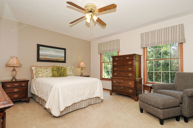 5041 Adele Dr, Gurnee, IL 60031 photo 9