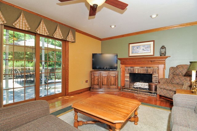 5041 Adele Dr, Gurnee, IL 60031 photo 6
