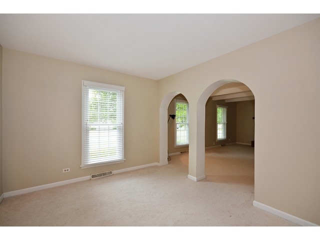 2001 Somerset Ln, Wheaton, IL 60189 photo 10