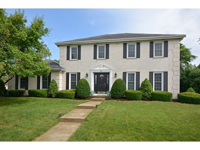 2001 Somerset Ln, Wheaton, IL 60189 photo 1