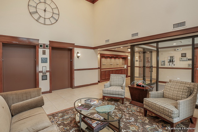 255 E Liberty Dr #403-2, Wheaton, IL 60187 photo 13