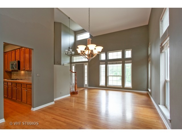7632 Beringer Ct, Gurnee, IL 60031 photo 4