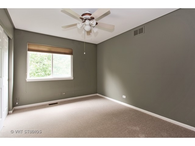 7632 Beringer Ct, Gurnee, IL 60031 photo 12