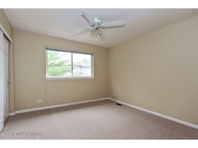 7632 Beringer Ct, Gurnee, IL 60031 photo 13