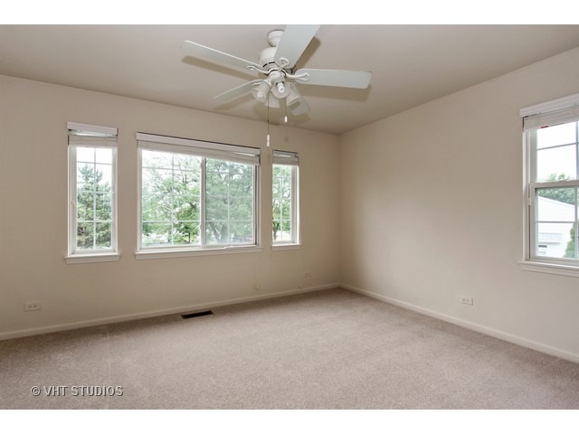 7632 Beringer Ct, Gurnee, IL 60031 photo 14