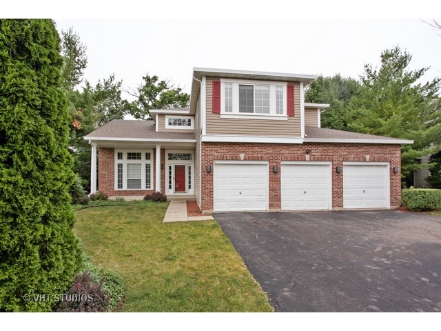 7632 Beringer Ct, Gurnee, IL 60031 photo 1