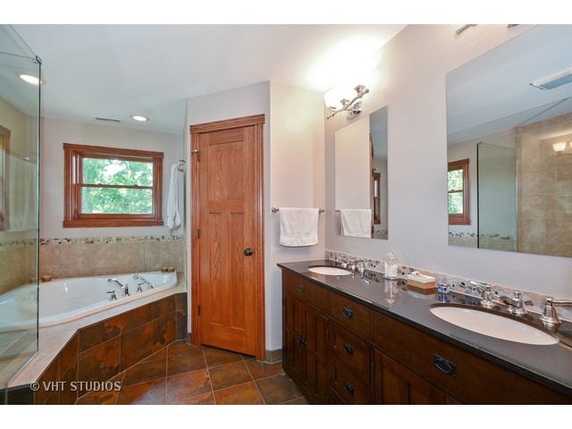 28 W571 Pamela Ct, West Chicago, IL 60185 photo 14