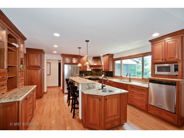 28 W571 Pamela Ct, West Chicago, IL 60185 photo 6
