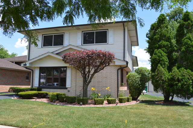 7715 Normandy Ave, Burbank, IL 60459 photo 1