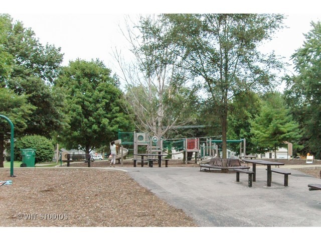 112 S Worth Ave, Elgin, IL 60123 photo 22
