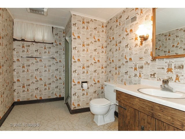 112 S Worth Ave, Elgin, IL 60123 photo 17