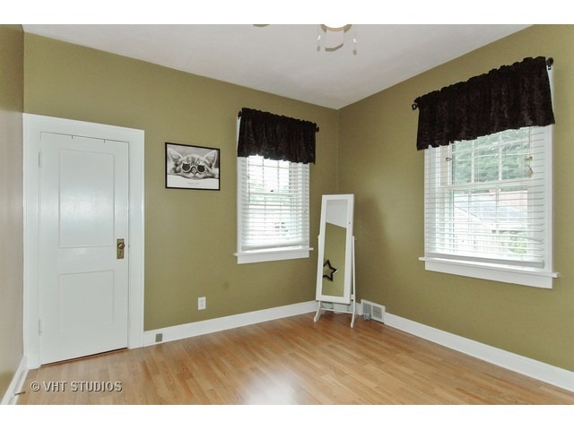 112 S Worth Ave, Elgin, IL 60123 photo 15