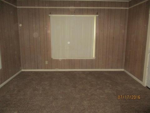 1142 E Hickory St, Kankakee, IL 60901 photo 2