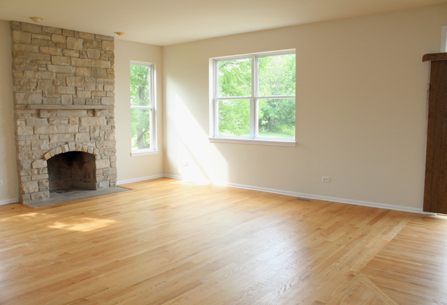 2103 Graue Mill Ct, Mchenry, IL 60050 photo 3