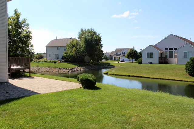 2103 Graue Mill Ct, Mchenry, IL 60050 photo 10