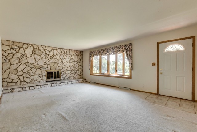 100 Hilltop Rd, Oakwood Hills, IL 60013 photo 3