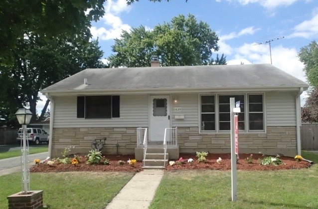 1625 E Lincoln Ave, Des Plaines, IL 60018 photo 1