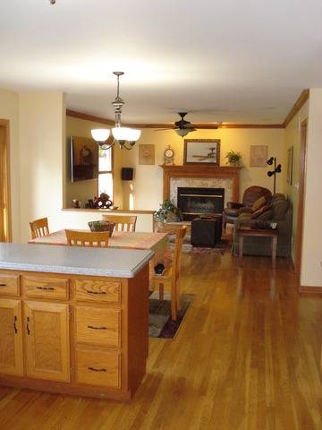 608 Maple Ave, Elburn, IL 60119 photo 4