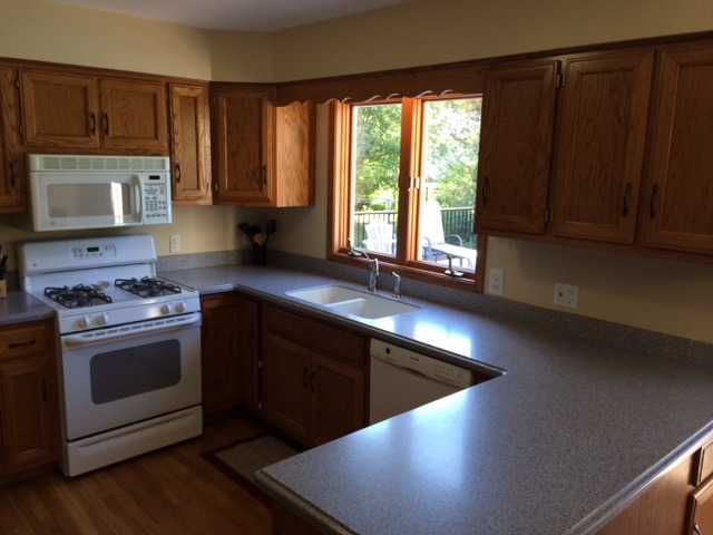 608 Maple Ave, Elburn, IL 60119 photo 2