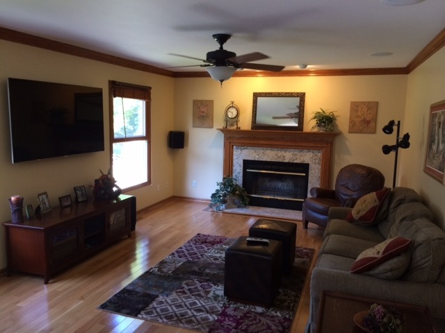 608 Maple Ave, Elburn, IL 60119 photo 5