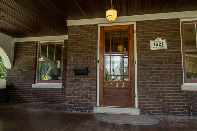 223 Hill Ave, Elgin, IL 60120 photo 2