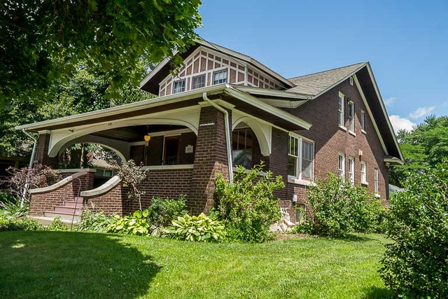 223 Hill Ave, Elgin, IL 60120 photo 1