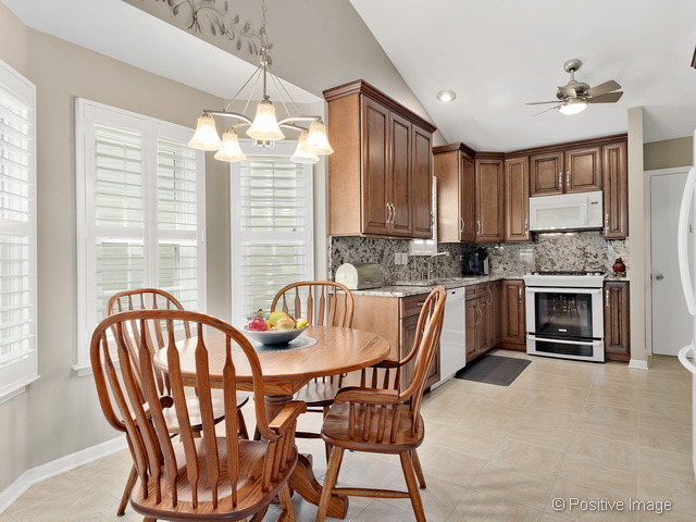 21026 W Hazelnut Ln, Plainfield, IL 60544 photo 7