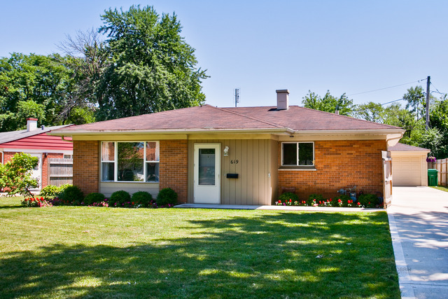 619 E Merle Ln, Wheeling, IL 60090 photo 1