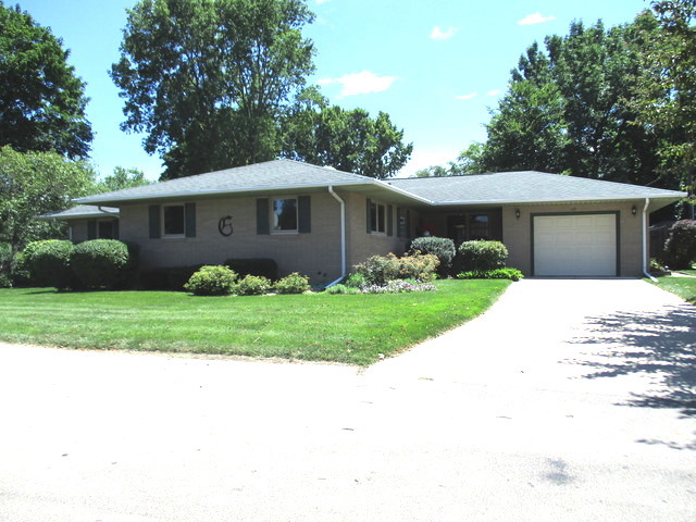 115 College Ave, Ottawa, IL 61350 photo 1