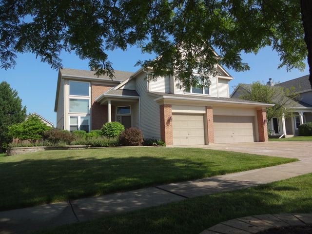1374 Nightingale Ln, Bartlett, IL 60103 photo 1