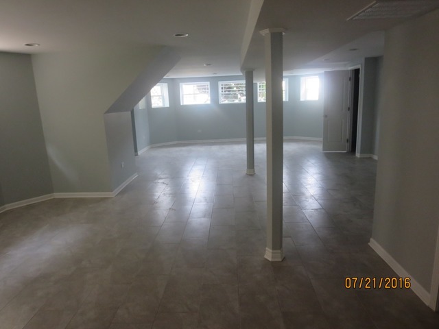 8221 S Champlain Ave, Chicago, IL 60619 photo 15