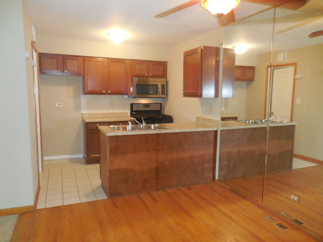 1332 Longacre Ln #13-6, Wheeling, IL 60090 photo 7