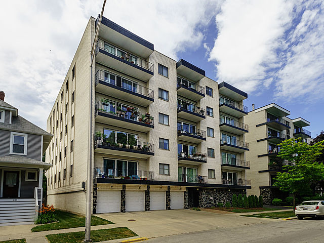 227 Elgin Ave #4E, Forest Park, IL 60130 photo 1