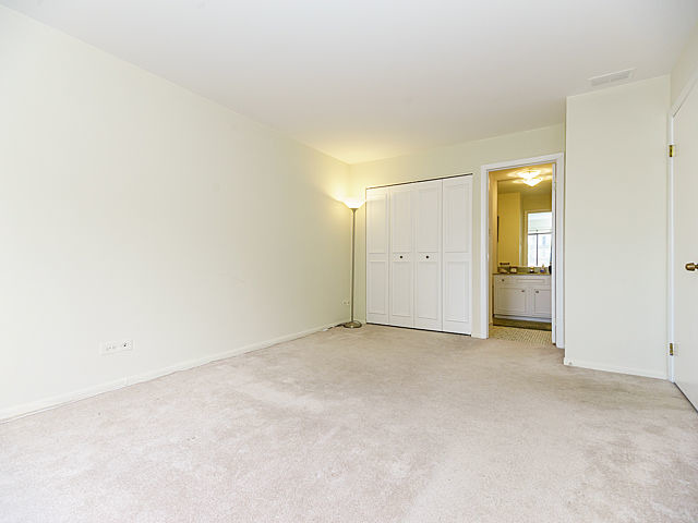 227 Elgin Ave #4E, Forest Park, IL 60130 photo 10