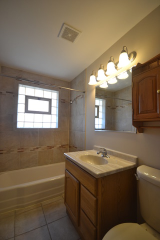 9155 Stanford Dr, Bridgeview, IL 60455 photo 15