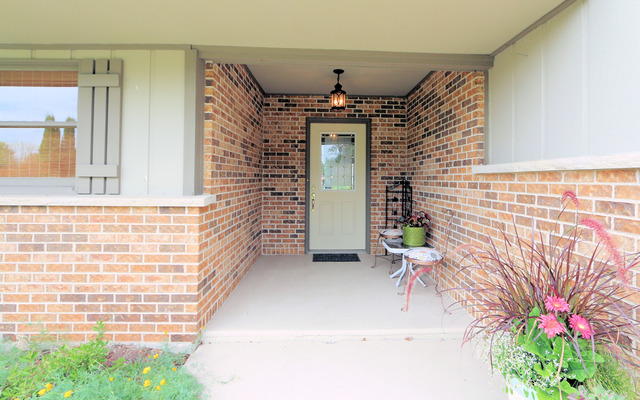 8301 Nolan St, Harvard, IL 60033 photo 2