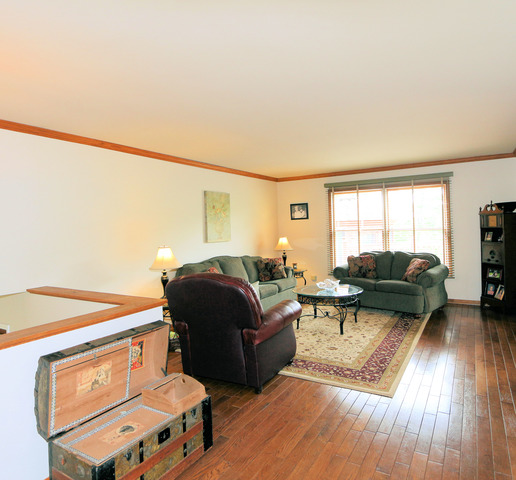 8301 Nolan St, Harvard, IL 60033 photo 9