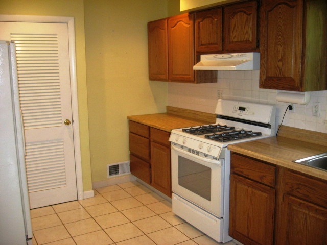 1 Lawrence Dr, Kankakee, IL 60901 photo 7