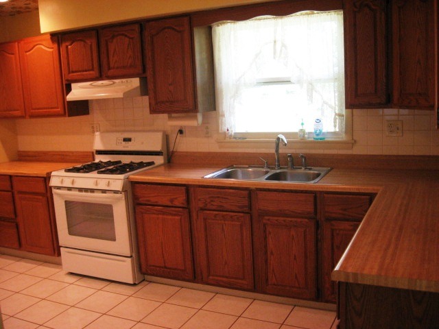 1 Lawrence Dr, Kankakee, IL 60901 photo 5