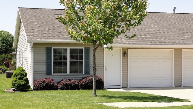 564 Pine Meadow Dr, Dixon, IL 61021 photo 1