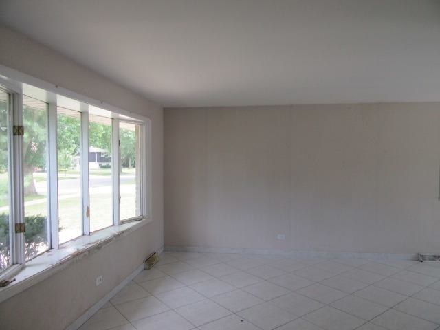 524 Home Ave, Itasca, IL 60143 photo 3