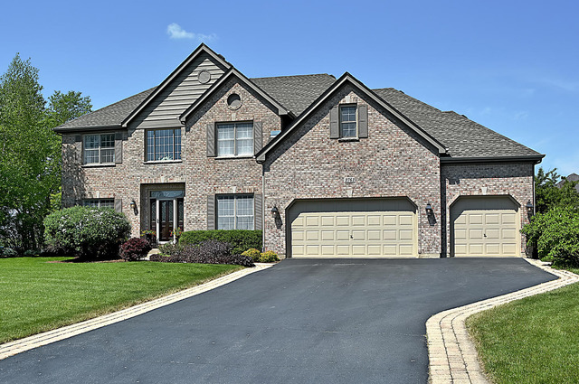 3761 Persimmon Dr, Algonquin, IL 60102 photo 1