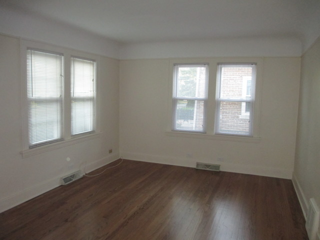 3254 Ann St, Lansing, IL 60438 photo 2