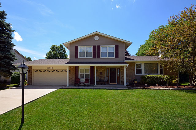 3840 N Firestone Dr, Hoffman Estates, IL 60192 photo 1
