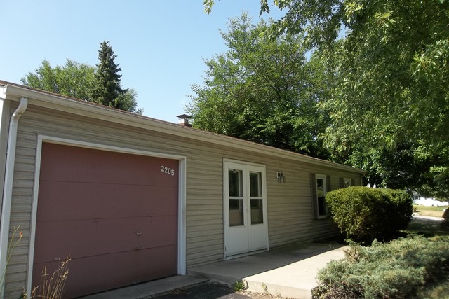 2205 Manor Ln, Mchenry, IL 60051 photo 13