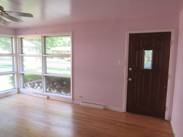 403 E Hilton Ave, Addison, IL 60101 photo 9