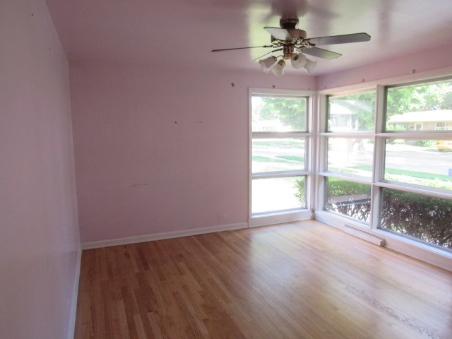 403 E Hilton Ave, Addison, IL 60101 photo 10