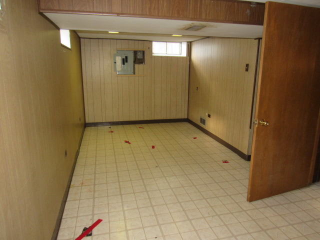 403 E Hilton Ave, Addison, IL 60101 photo 23